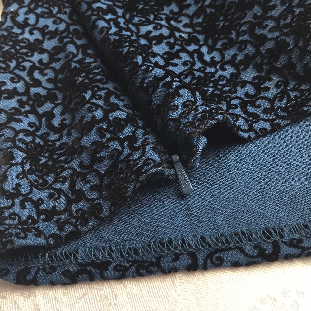 ModCloth Velvet Design Classy Top - Picture 6 of 9